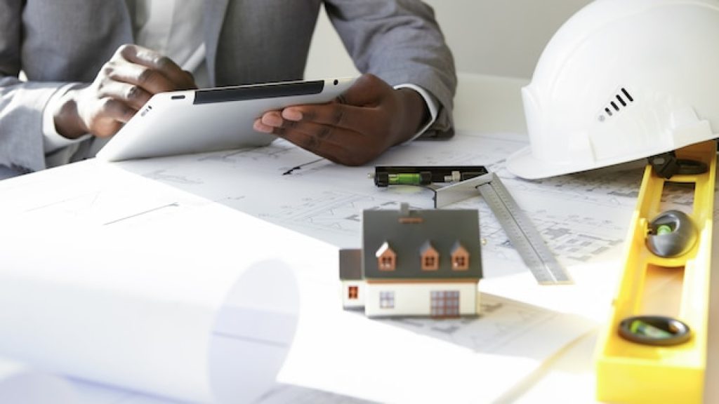 Choisir un constructeur de maisons à Caen : trouver le professionnel fiable pour votre projet